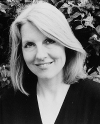 Photo of Helen Dunmore